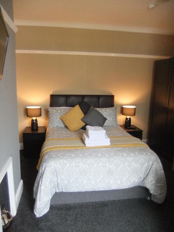 Ferienwohnung Dewsbury House Blackpool Exterior foto