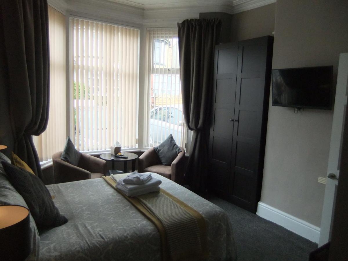 Ferienwohnung Dewsbury House Blackpool Exterior foto