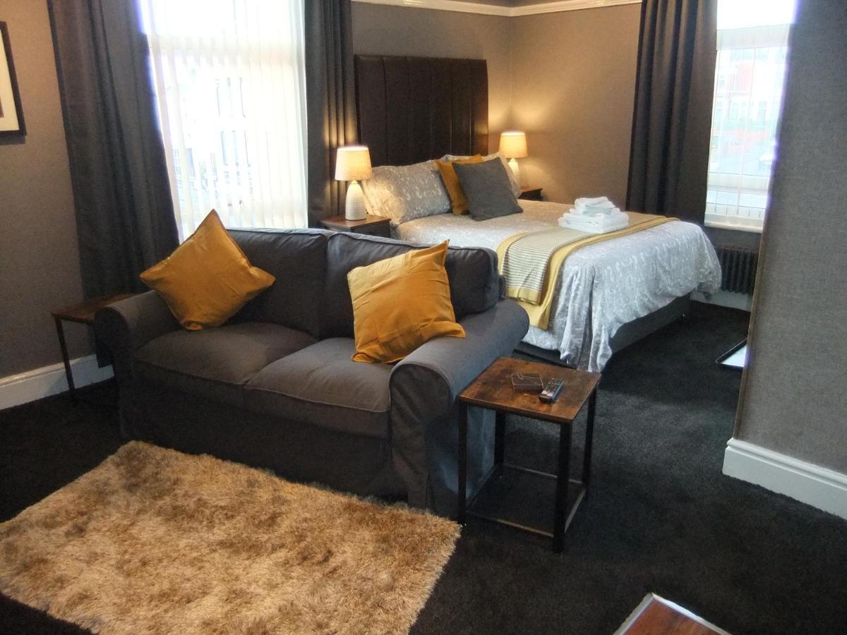 Ferienwohnung Dewsbury House Blackpool Exterior foto